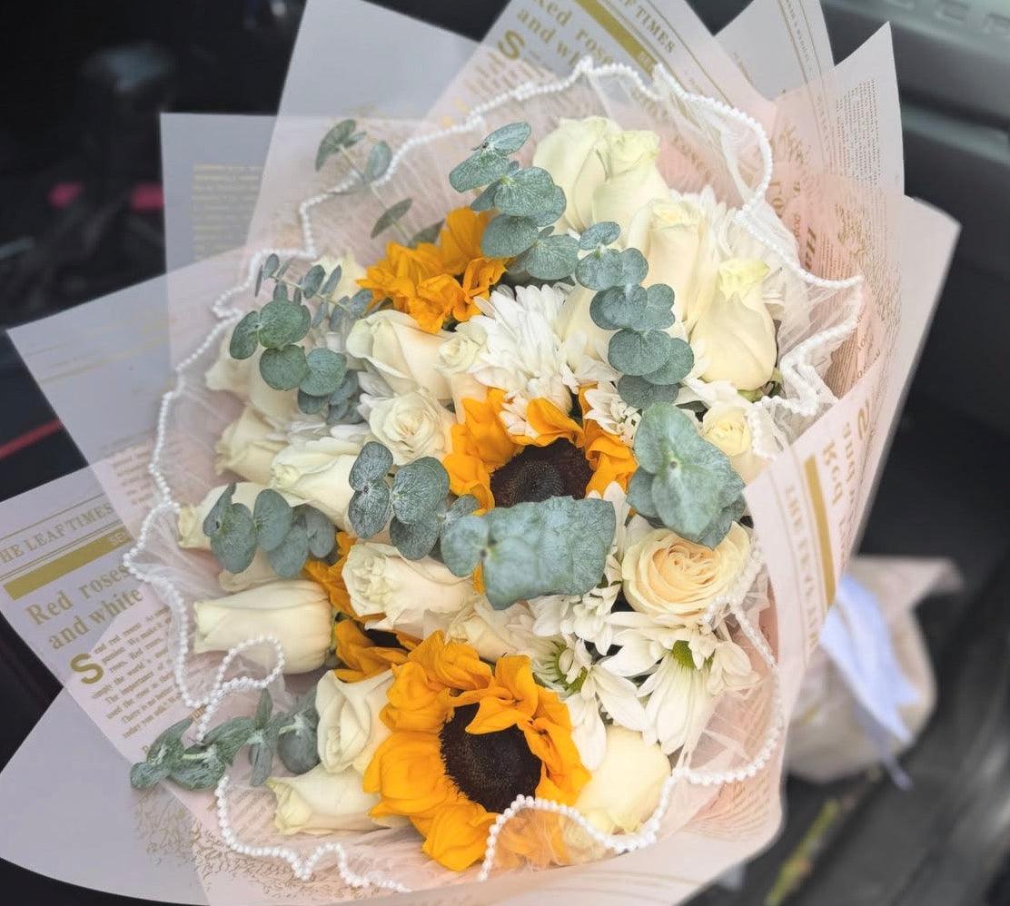 Ivory Sunshine Sunflower