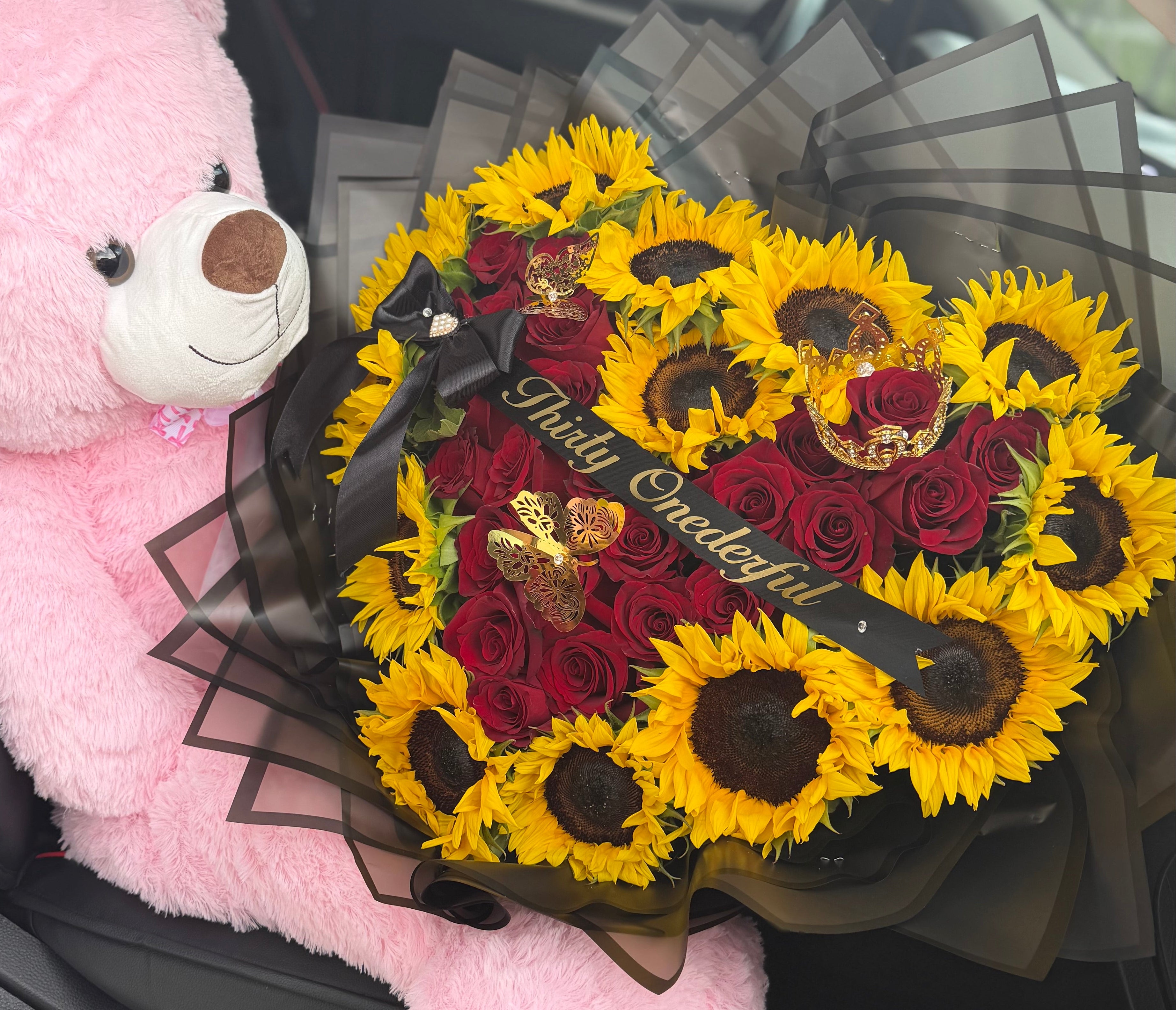 Amarillo Corazon / DOES NOT INCLUDE BEAR